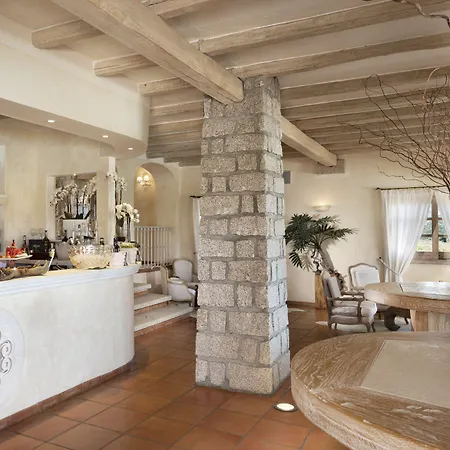 Hotel Li Finistreddi 5*