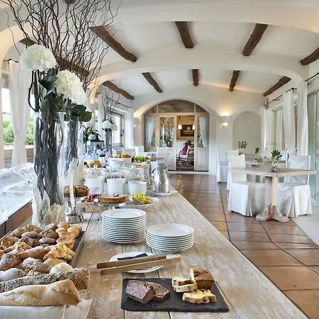 Li Finistreddi 5* קניגיונה